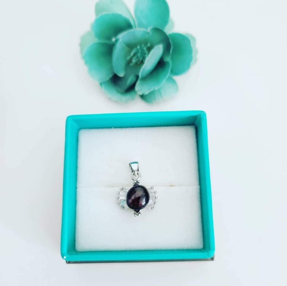 Natural Garnet small pendant